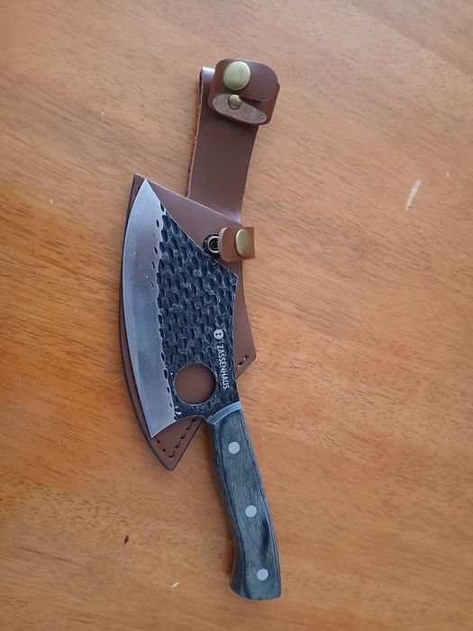 Faca de chef Zassenhaus Farmer de 14 cm. 
Lâmina