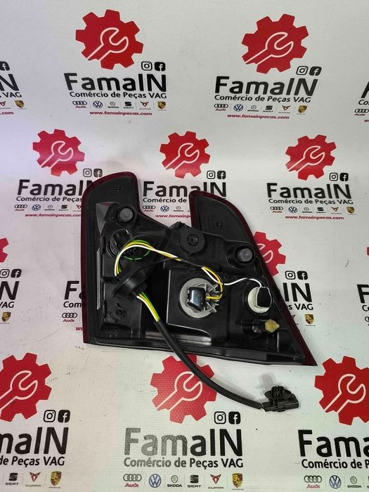Farolim Esquerdo RENAULT MEGANE III Hatchback Van