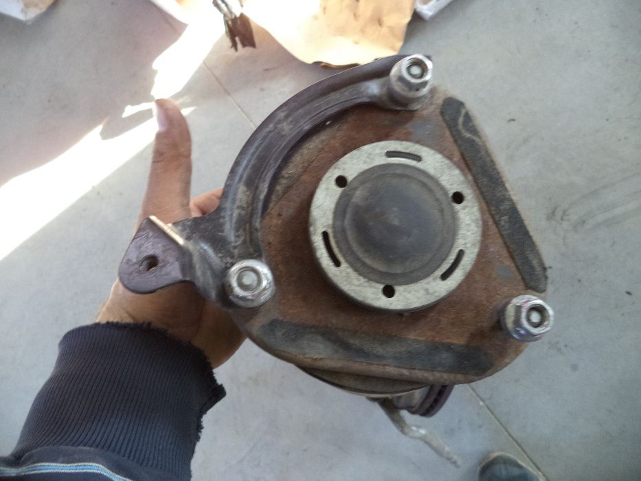 Mcpherson prawy przód Toyota Verso 1.6 09-18r