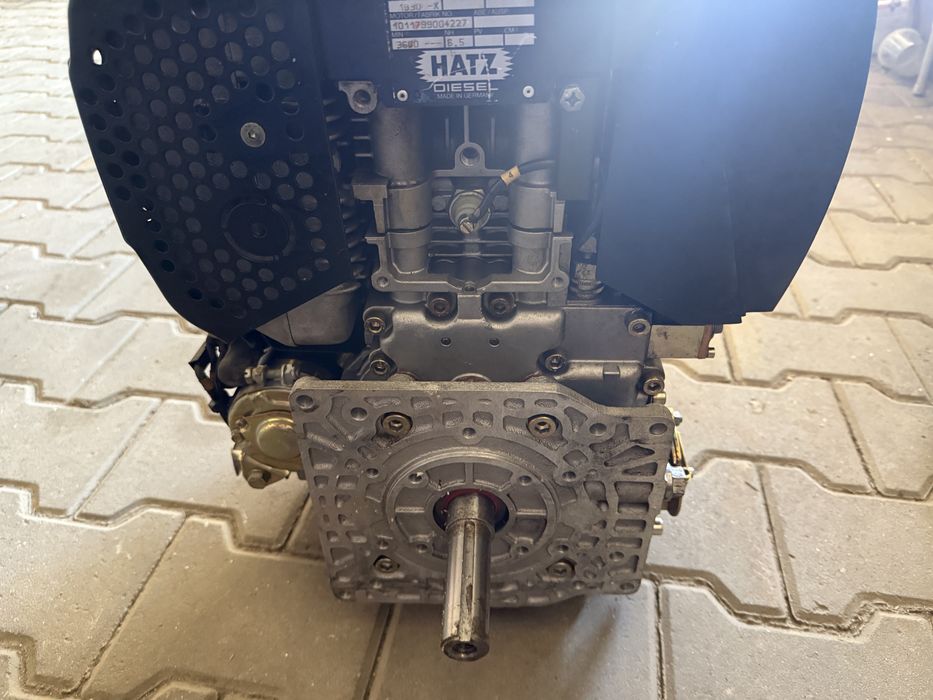 Silnik do traktorka stiga park diesel 1b30 hatz