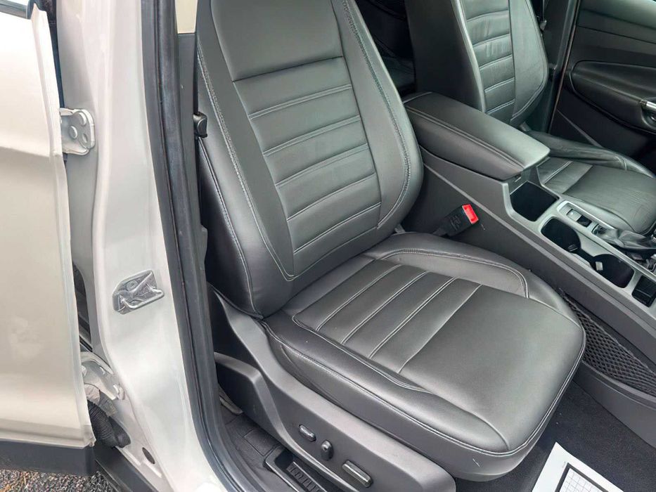 Ford Escape Titanium      2018