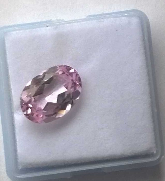 Szafir różowy 5.5 CT - 12.5 x 8.5 mm