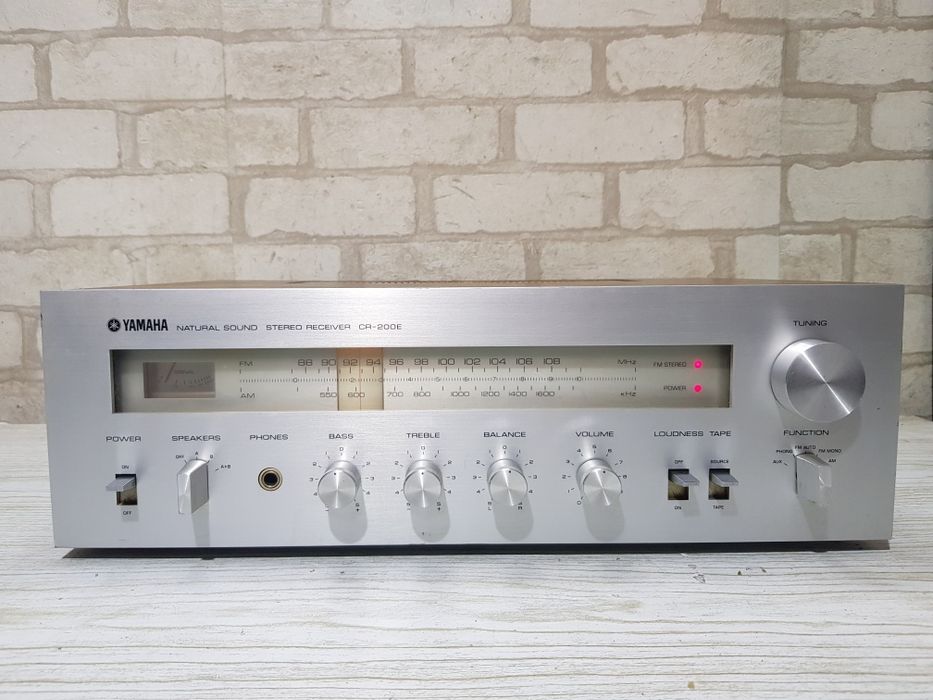 FM/AM Стерео ресивер/підсилювач Yamaha CR-200 2x25 Вт б/у з  Німеччини
