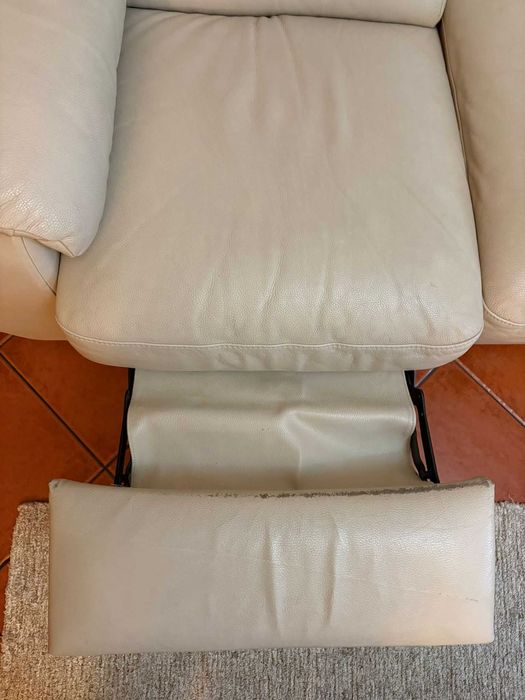 Sofas reclináveis em pele