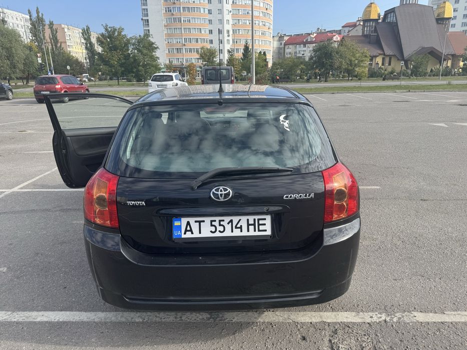Автомобіль Toyota
