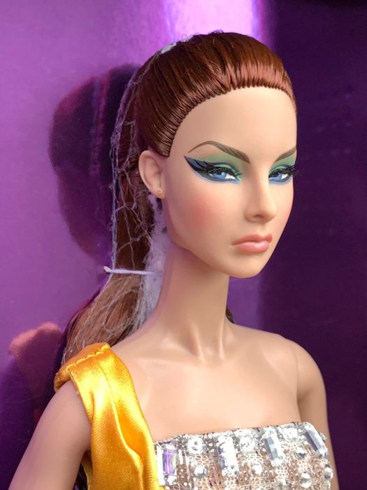 Fashion Royalty Legendary Status Agnes Von Weiss 2020 года: 11 086