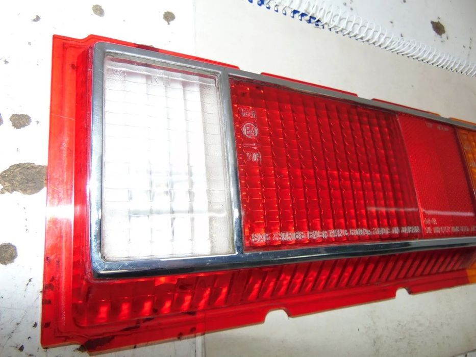 Datsun 1600 sss vidro farolim