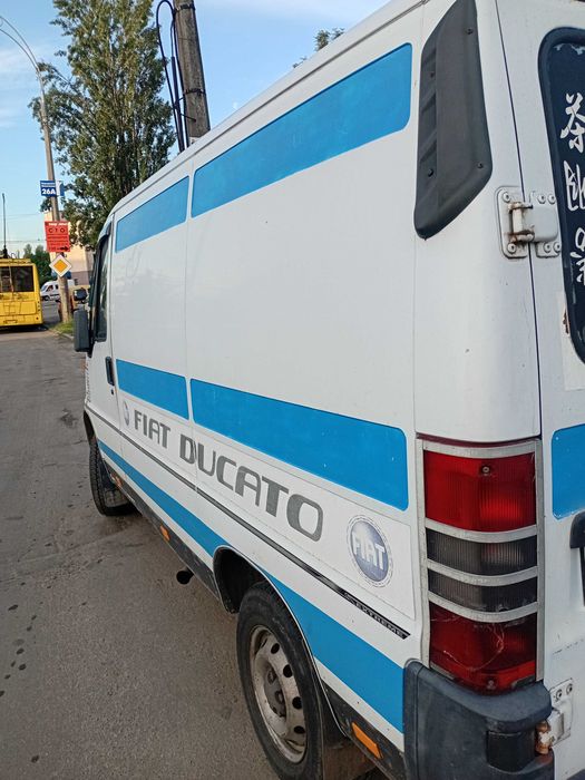 Автомобіль вантажний