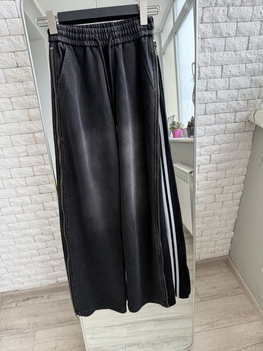 Широкі жіночі штани палаццо з лампасами. Женские штаны палаццо лампасы