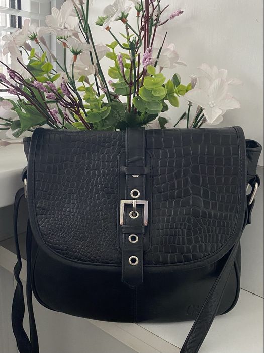 Шкіряна сумка крос боді від Gigi