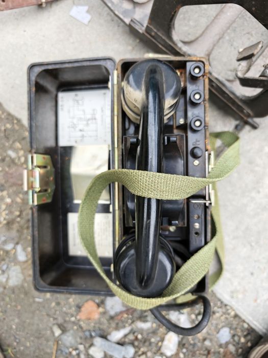Noszak PKL zwijał do kabla telefon polowy