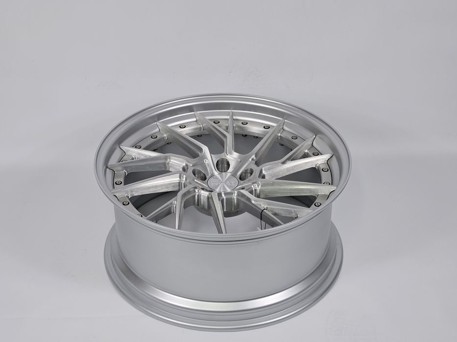 Kute felgi dwuczęściowe 4MAT Forged 21x9.5j ET15 Lewe i Prawe
