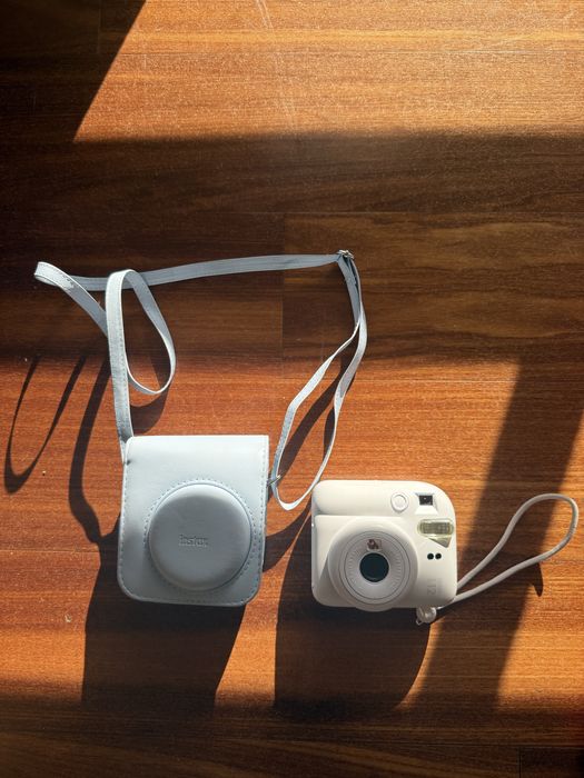 Instax Mini 12 - Polaroid