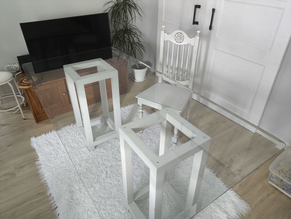 Mesa de vidro + 4 cadeiras