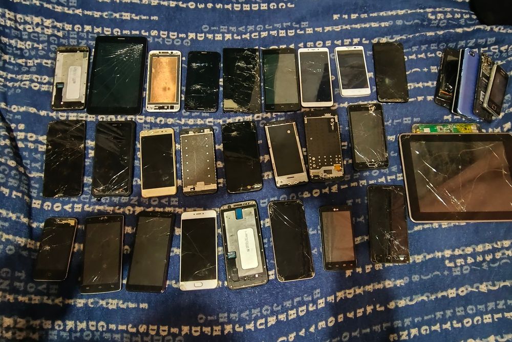 Купа телефонів на запчастини Лот телефонів Xiaomi Samsung Moto