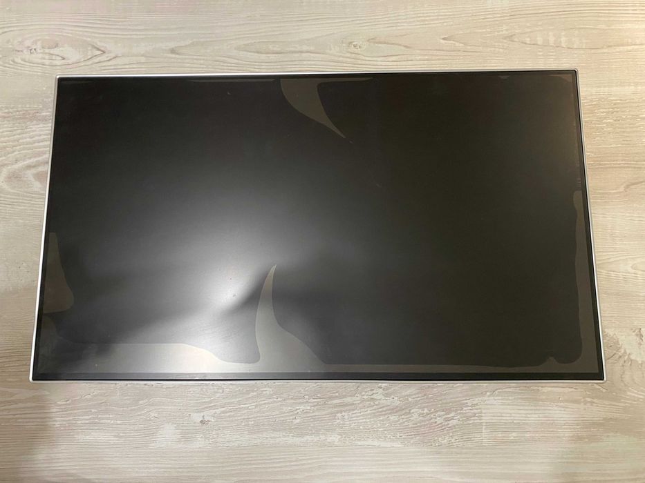 Монітор LG 24MP88HV-S (розбита матриця)