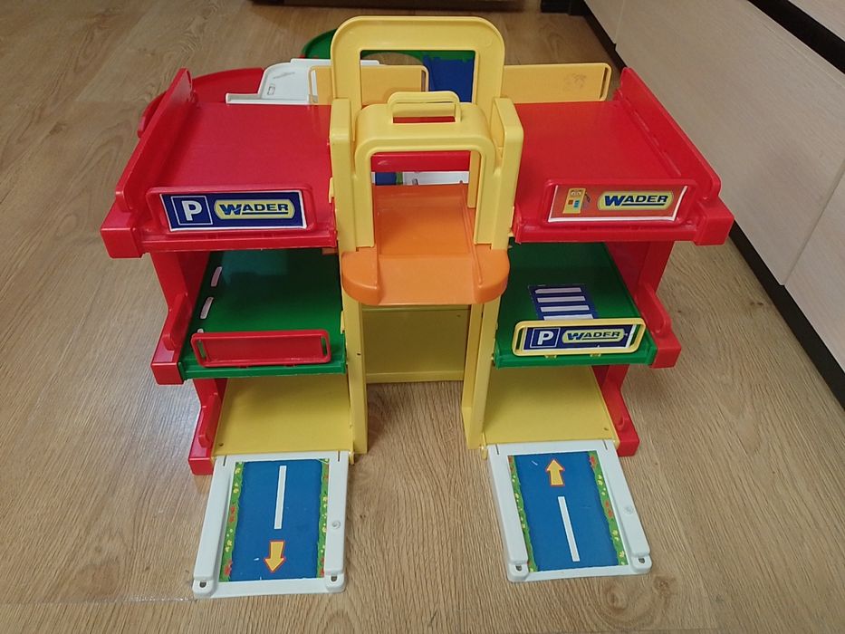 Гараж  паркінг  + трек для машинок  Вадер Wader з ліфтом + 2 машинки