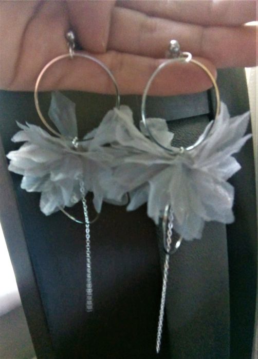 Kolczyki ŚLUBNE wizytowe HandMade z kwiatem szare srebrne BOHO