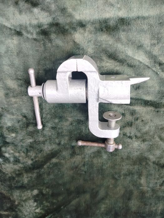 Тиски настольные мини.