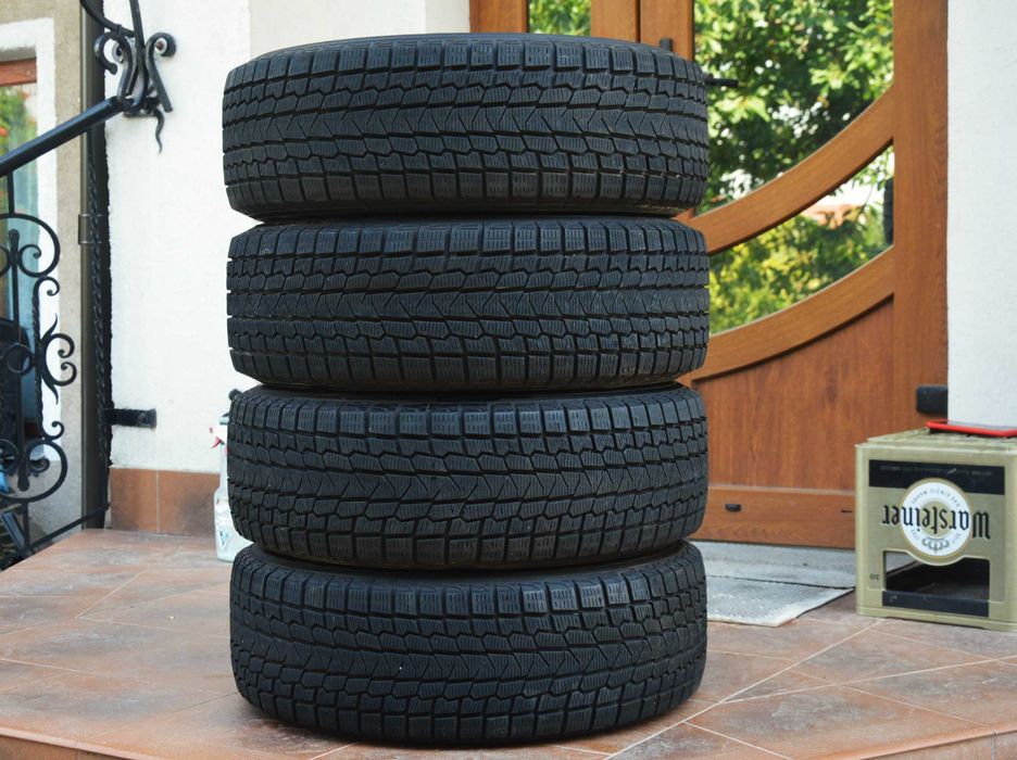 Зимові шини комплект Нові 2025 Yokohama IceGuard iG53 215/60 R16