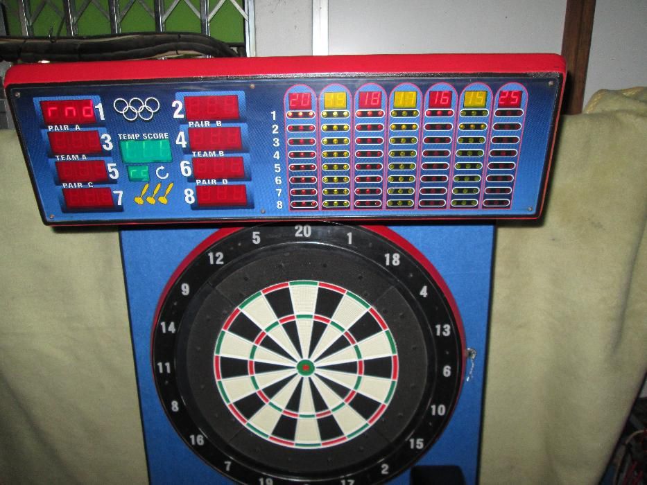 Máquina   setas  , original de 8 jogadores toda completa  Champion Pub