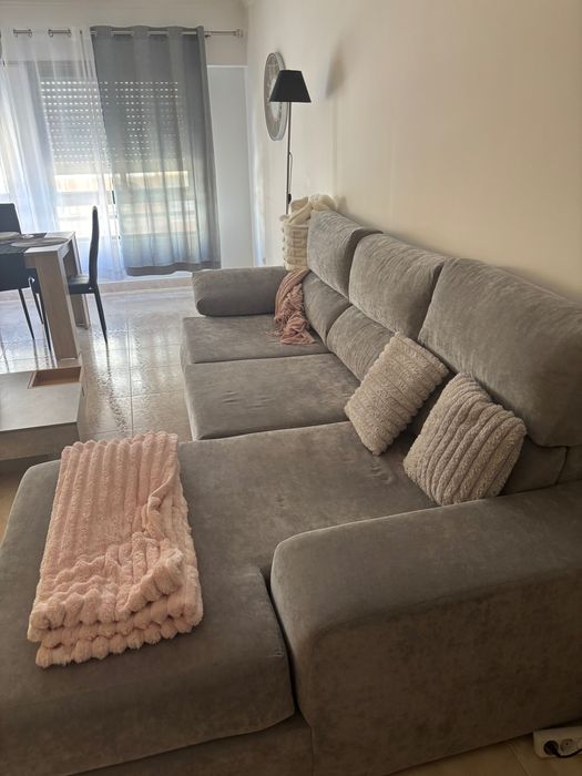 Sofá cinza chaise long