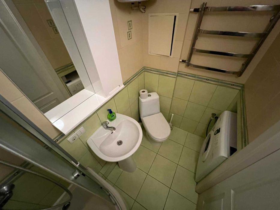 1к Бульвар Лесі Українки 28 метро Печерська 3 хв Подобово Погодинно