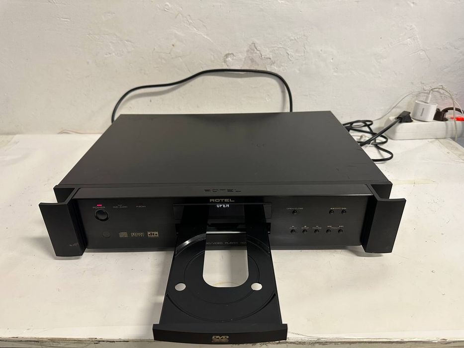 Odtwarzacz DVD-Audio Rotel RDV-1060 | DVD-Audio | 24-bit/192 kHz | Progressive Scan | Dolby Digital | DTS