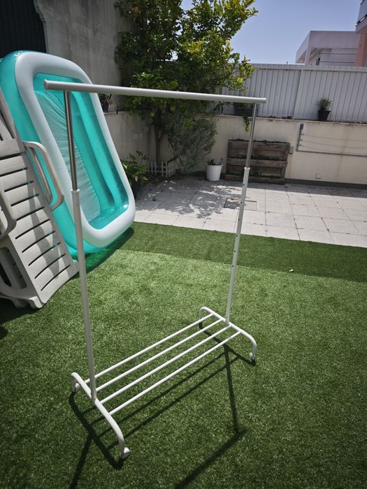 Charriots branco com rodas Ikea