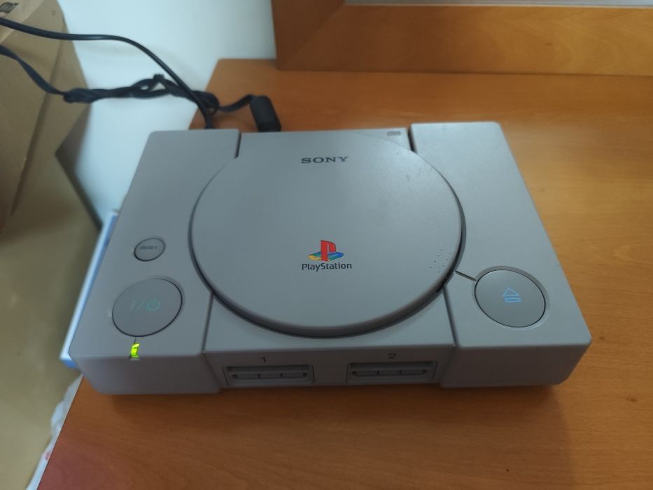 Consola Sony PlayStation 1 (PS1) - Modelo SCPH-7502 (Original)