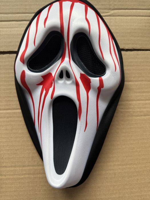 Maska Halloween krzyk