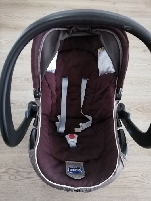 Cadeira auto e auto-fix chicco