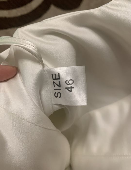 Продам весільну сукню