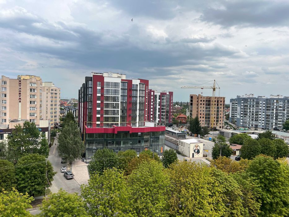 Продам 2-кімнатну квартиру на просп. Відродження у Луцьку!