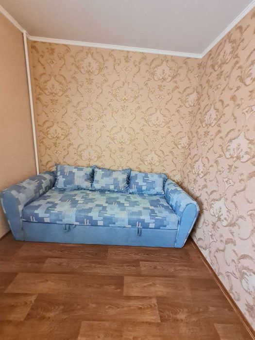 Продам 2 кімн. квартиру в р-ні " РОШЕН". 3/5 цегл.  Ремонт. 55000