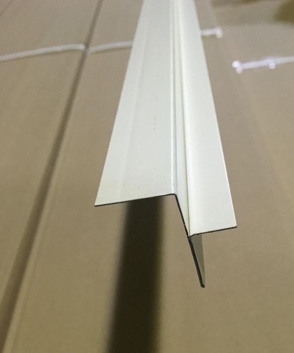 Perfil de alhetas lacado branco 13mm 3 metros