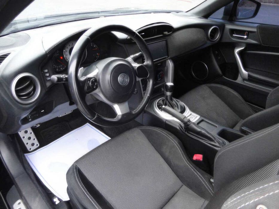 Toyota GR86      2018