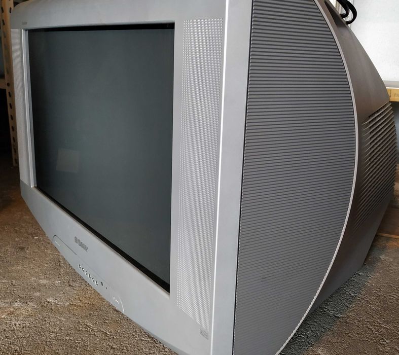 TV antiga Sony Triniton - excelente estado