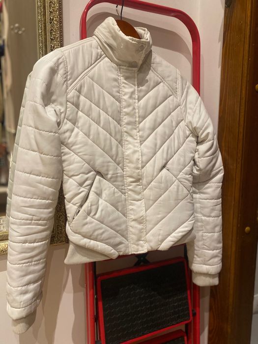 Белая куртка adidas Stella Mccartney