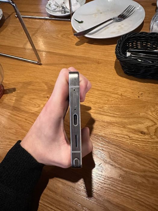 Samsung Galaxy S25 Ultra 256gb.