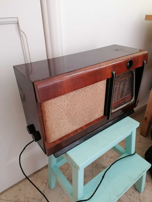Rádio siera antigo