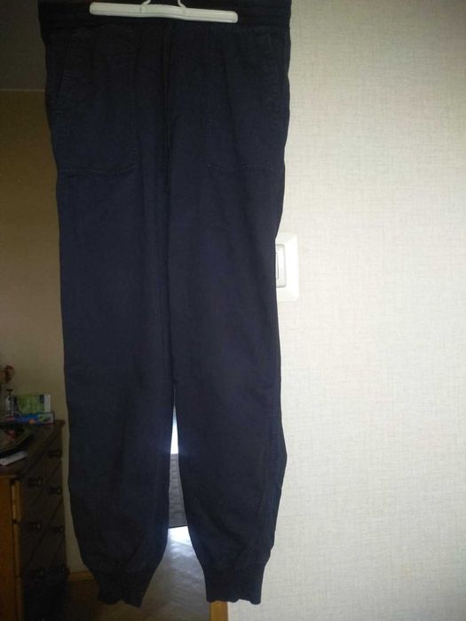 Duże sportowe spodnie