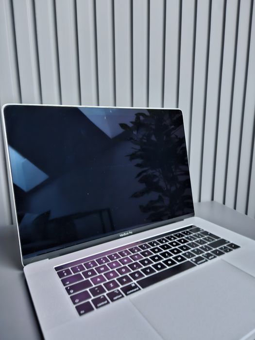 MAC BOOK Apple Pro 15