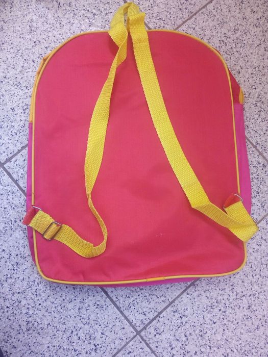 Mochilas para crianças a 1 euro cada