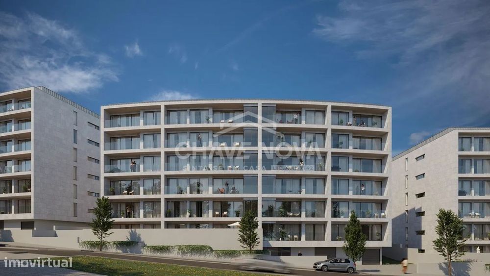 Apartamento T1 Novo com Varanda e Garagem