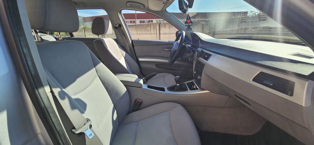 BMW 320d Touring 2010 – Revisões na Marca