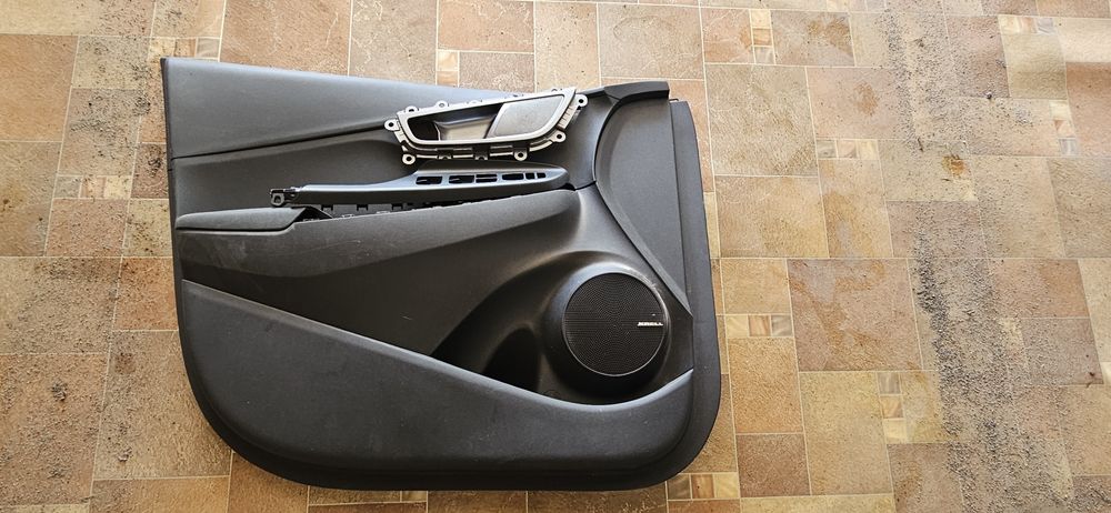 Hyundai kona карта обшивка двері передня ліва