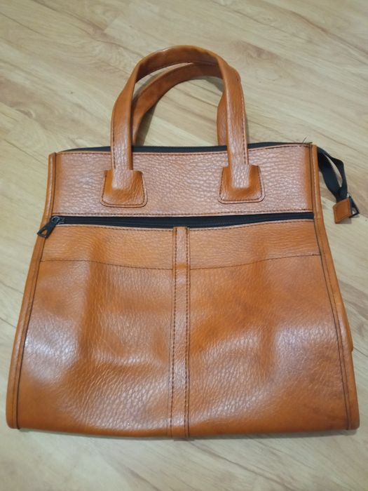 Brązowa torebka do ręki