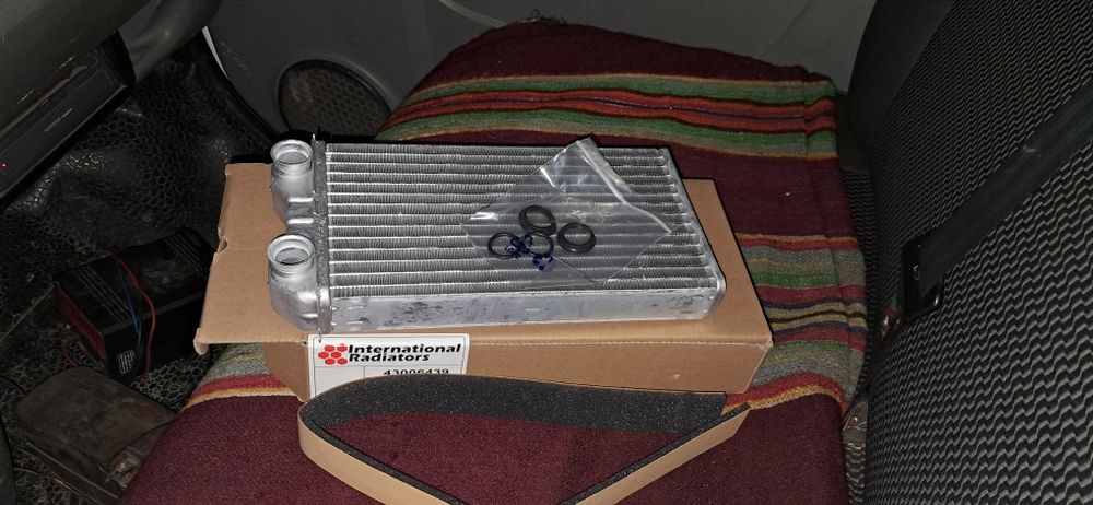 Радіатор пічки trafic