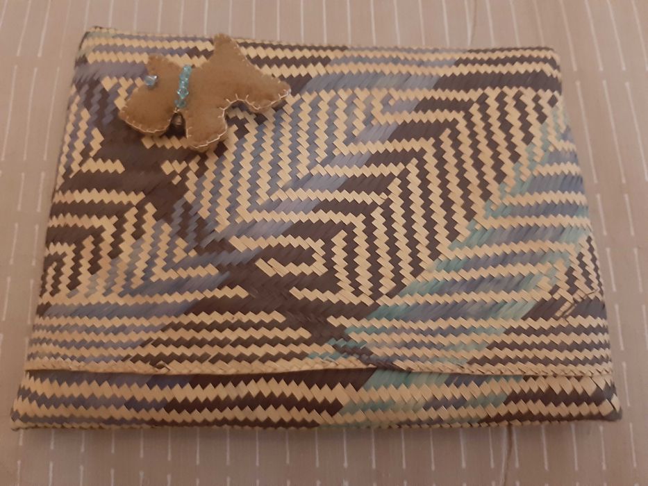 Lindas bolsas de palhinha